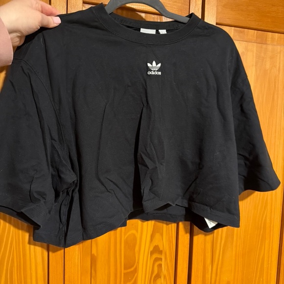 Adidas Black Top - Picture 2 of 4